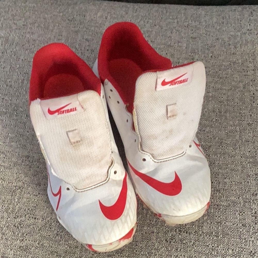 SOFTBALL CLEATS 🥎 - Picture 3 of 7